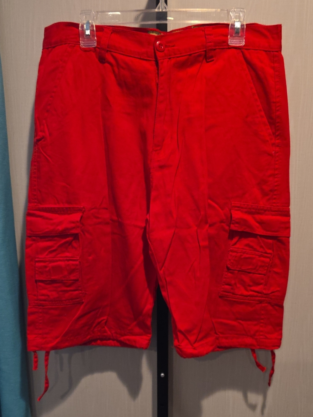 (J44) Men's Red Cargo Shorts - Utility Pocket Design